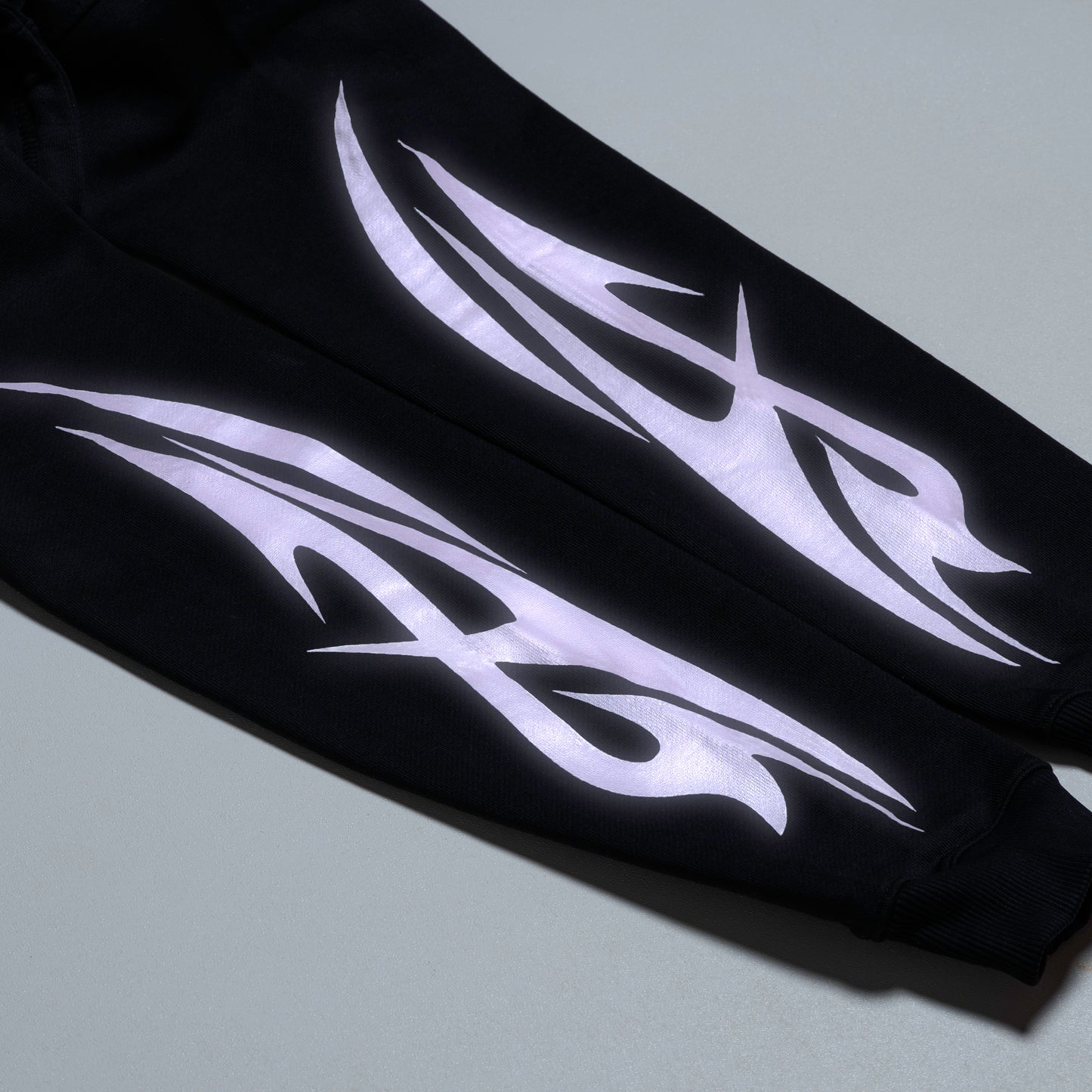 OFFLINE REFLECTIVE HOODIE